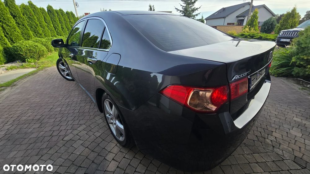 Honda Accord - 17