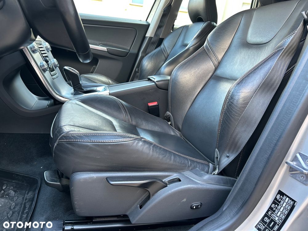 Volvo XC 60 D3 Drive-E Momentum - 31