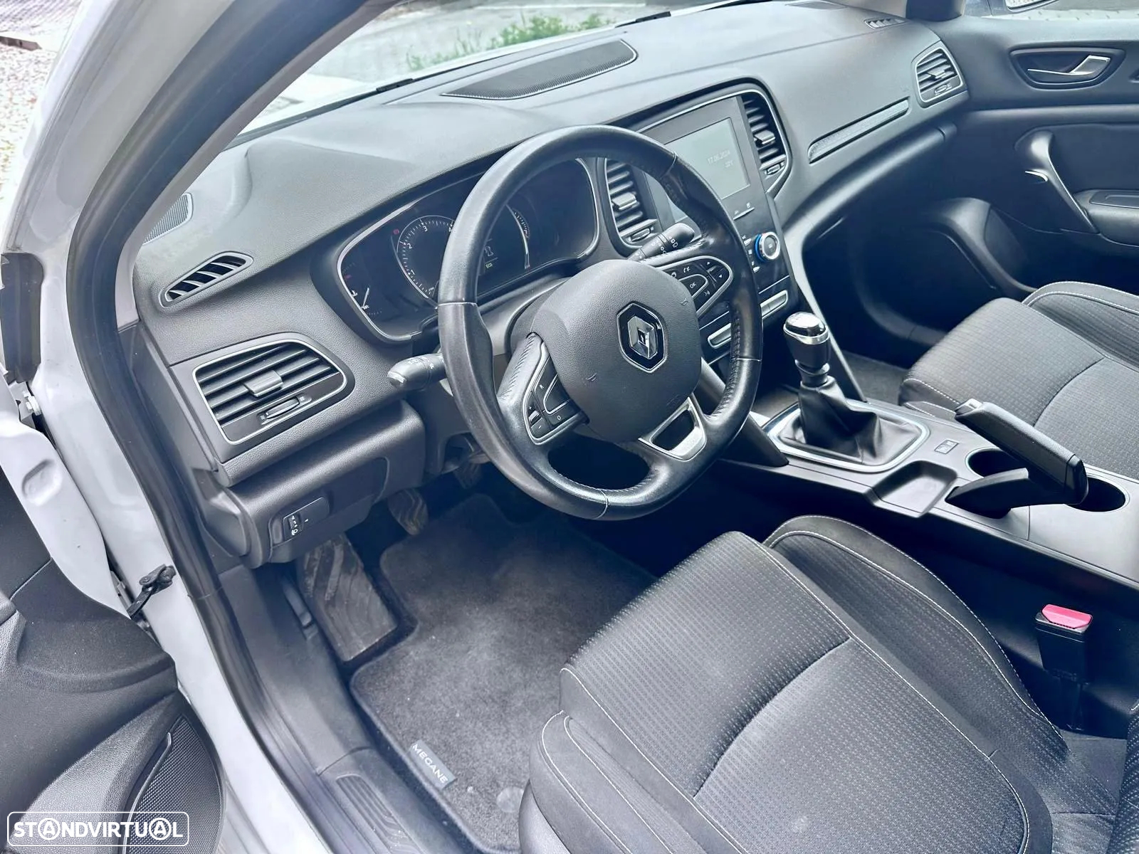 Renault Mégane 1.5 Blue dCi Zen - 11