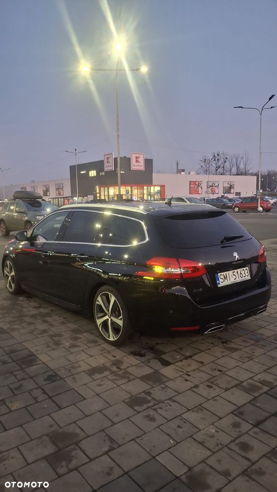 Peugeot 308 - 8