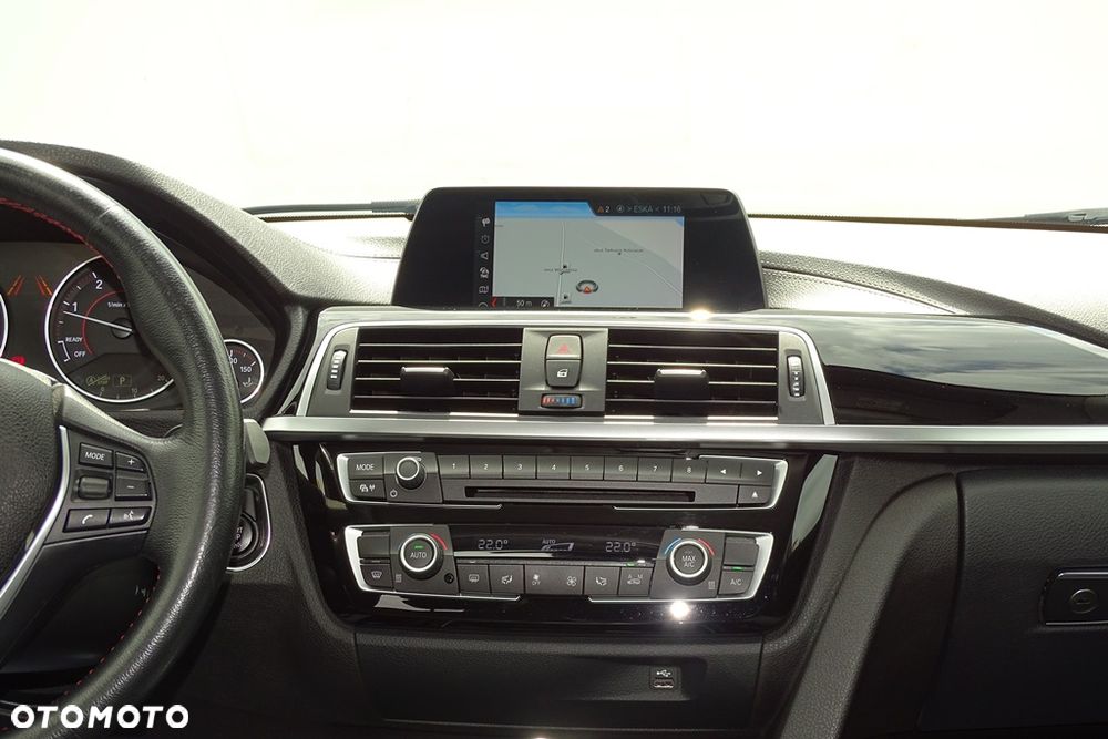 BMW Seria 3 320d xDrive Luxury Line sport - 31