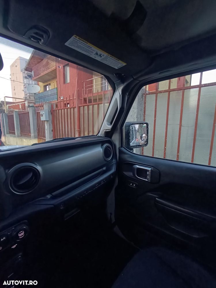 Jeep Wrangler 2.0 T-GDI Hardtop AWD Automatik Sport - 6