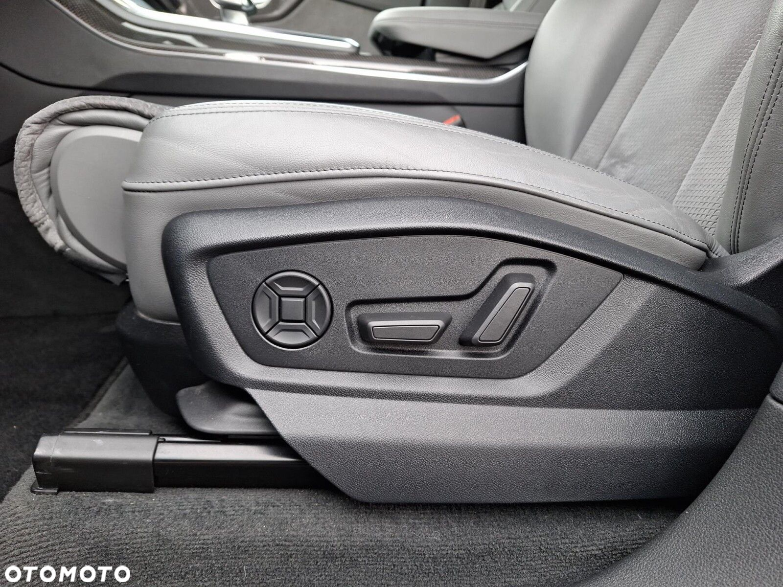 Audi SQ8 - 21