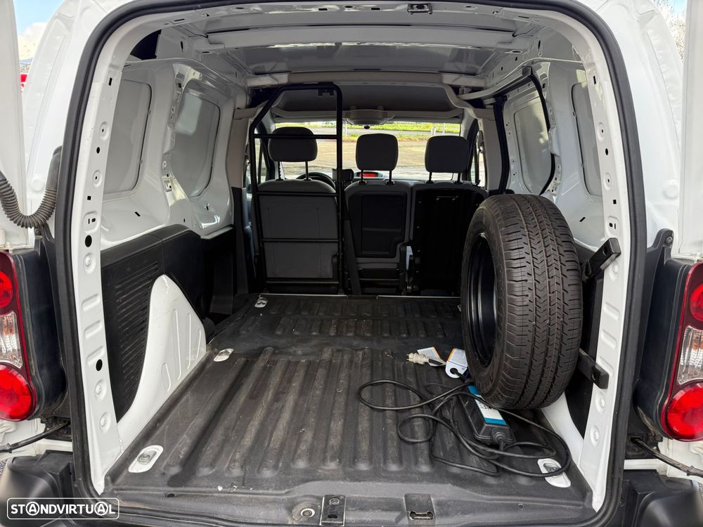 Peugeot e-Partner L2 FlexCab (50kWh) Pro - 19