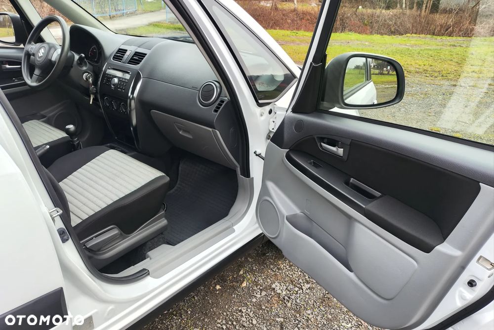 Suzuki SX4 1.6 VVT 4x4 Comfort - 20