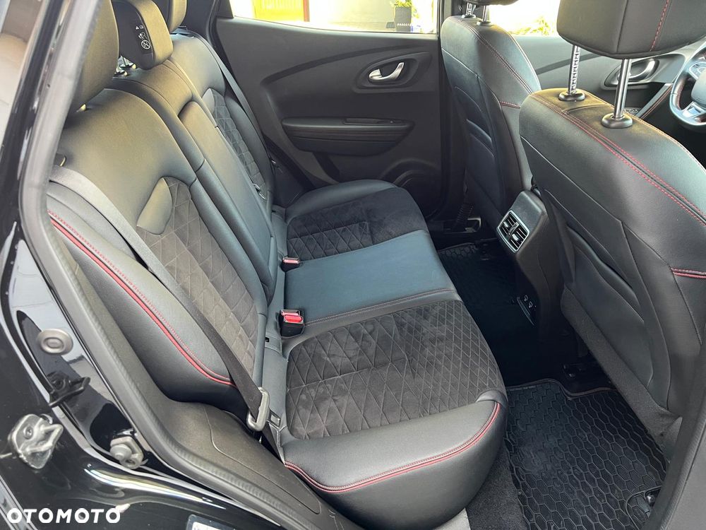 Renault Kadjar TCe 140 EDC GPF BLACK EDITION - 25