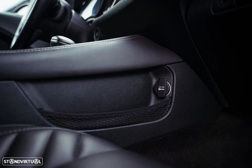 Dodge Challenger - 32