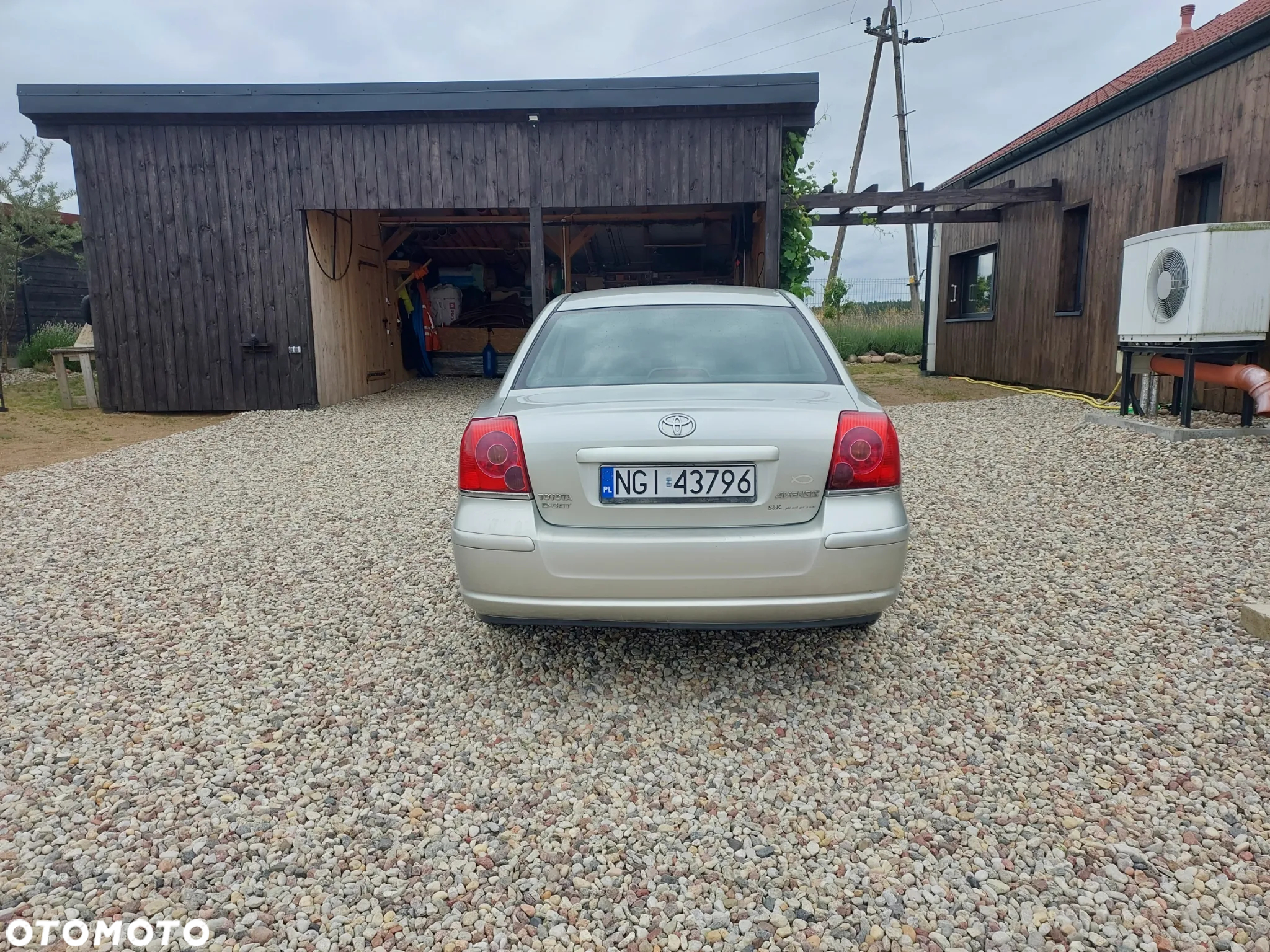 Toyota Avensis 2.0 D-4D Sol - 15