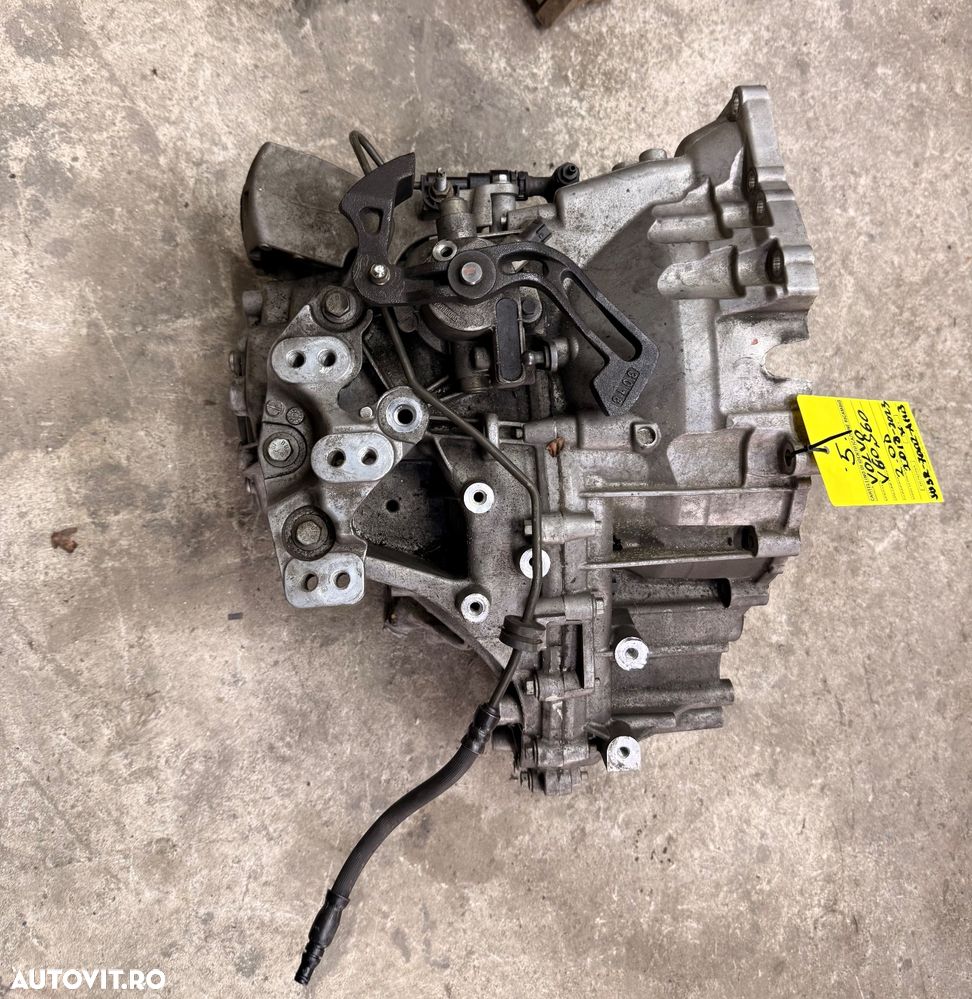 Cutie de viteze manuala VOLVO V60, S60, V90, S90 2.0 diesel an 2018-2024 cod JU3R-7002-AHB - 2
