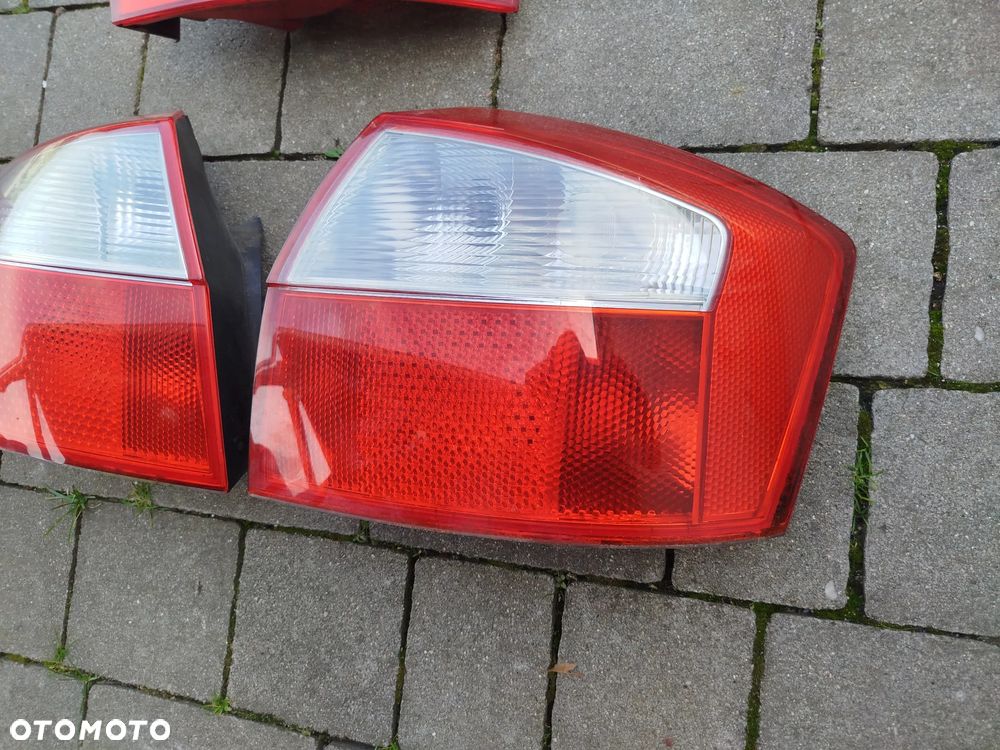 Audi A4 B6 sedan lampa tylna lewa lub prawa - 3