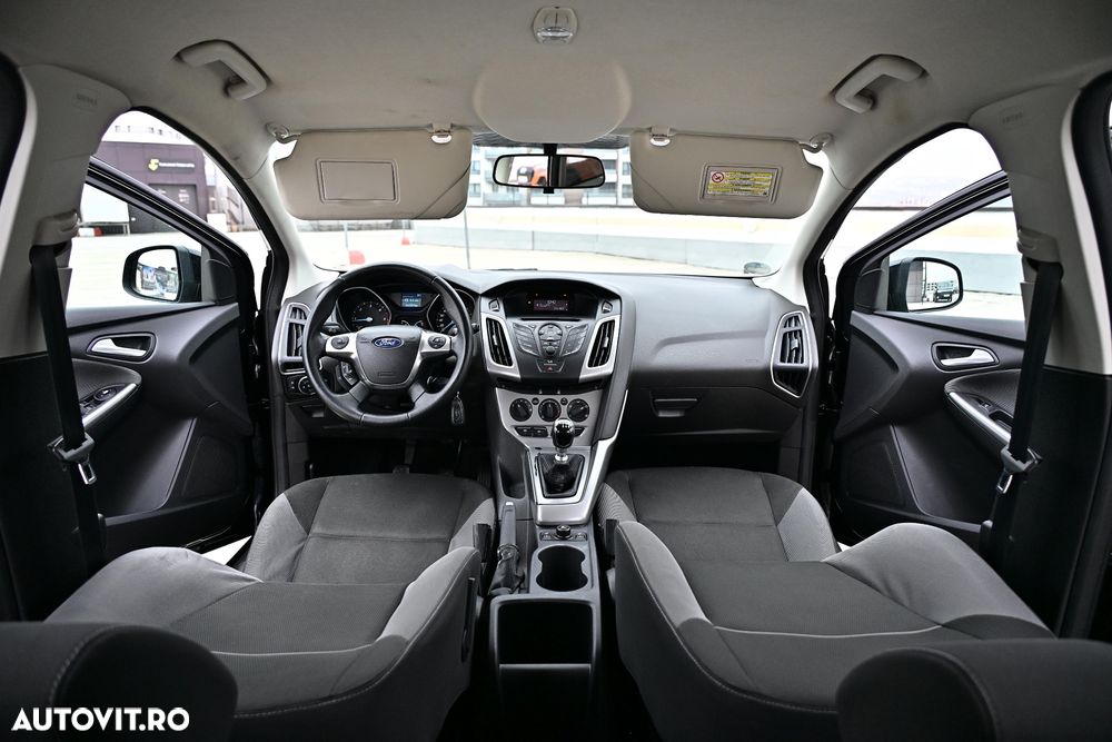 Ford Focus 1.6 TDCI DPF Titanium - 11