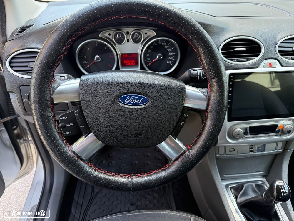 Ford Focus SW 1.6 TDCi Titanium 17 - 24