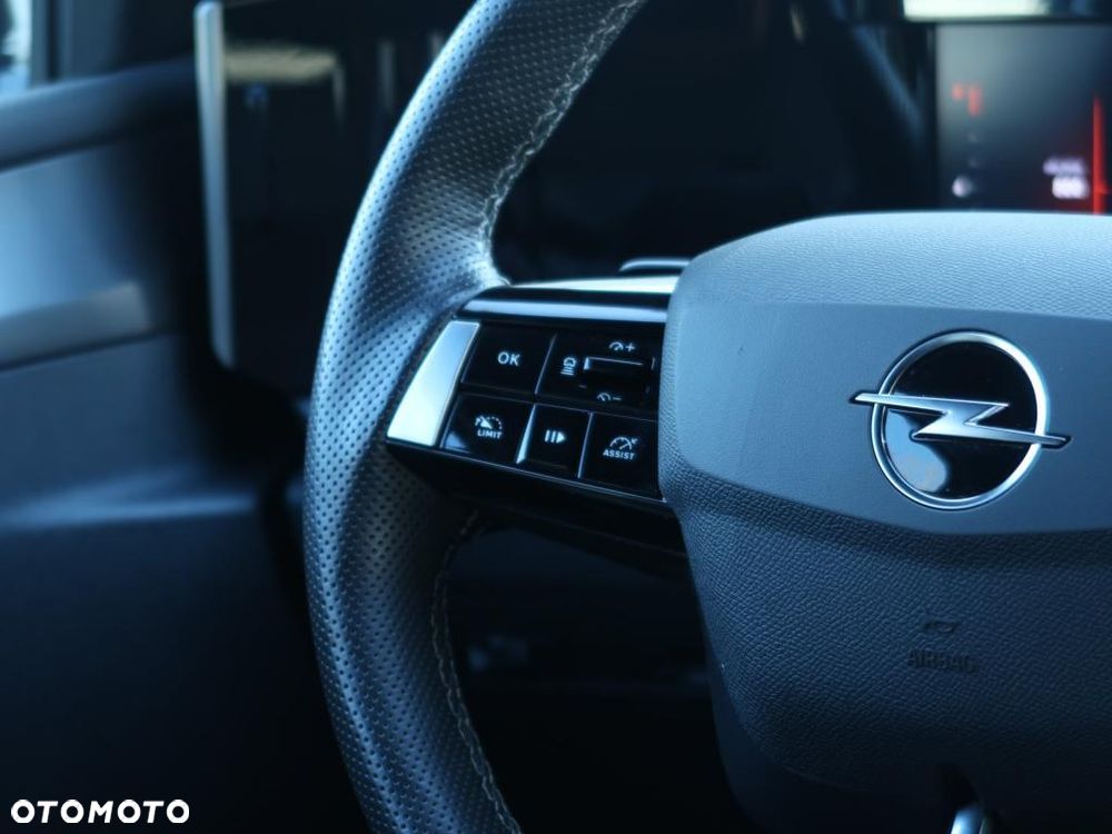 Opel Astra 1.2 T GS S&S - 16
