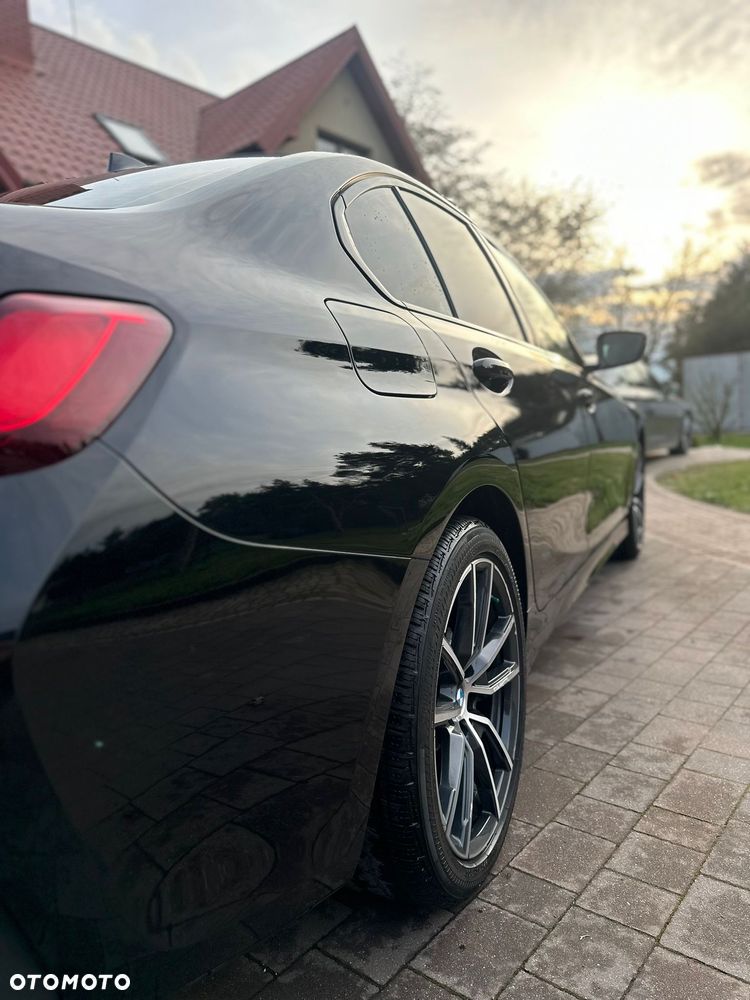 BMW Seria 3 330i - 7