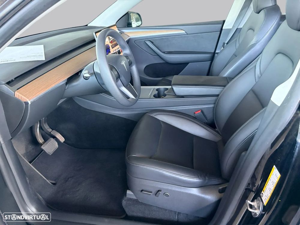Tesla Model Y Long Range Dual Motor AWD - 4