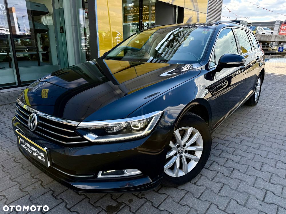 Volkswagen Passat 1.6 TDI SCR DSG Comfortline - 1