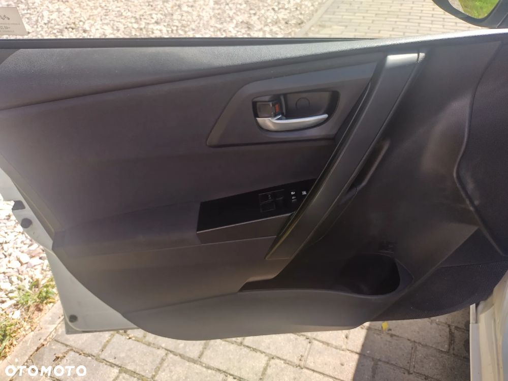 Toyota Auris 1.4 D-4D Active - 14