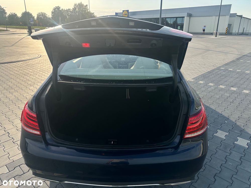 Mercedes-Benz Klasa E 400 - 11