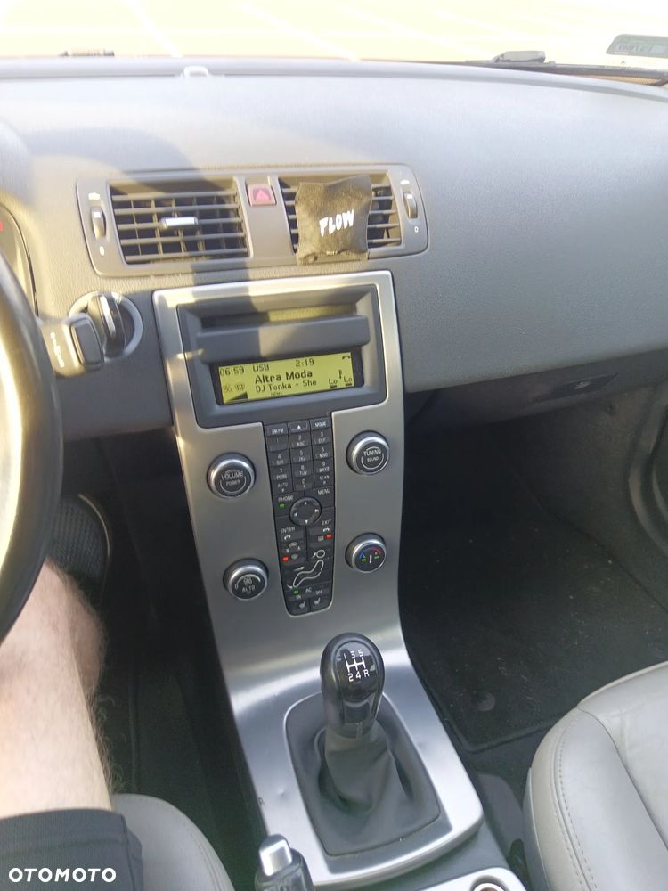 Volvo S40 1.6 Momentum - 6