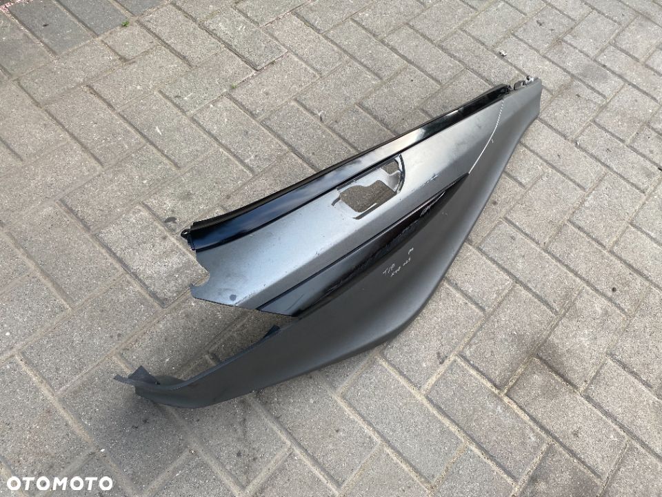 Boczek zadupek tył prawy Piaggio X10 125CM - 3