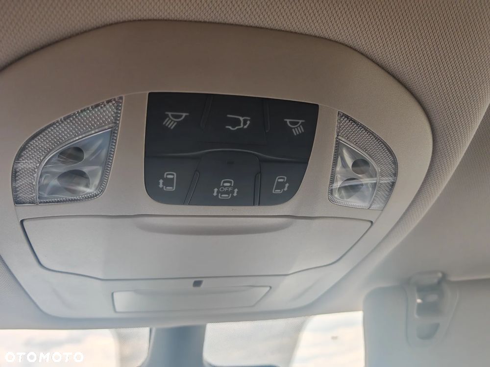 Chrysler Pacifica - 37