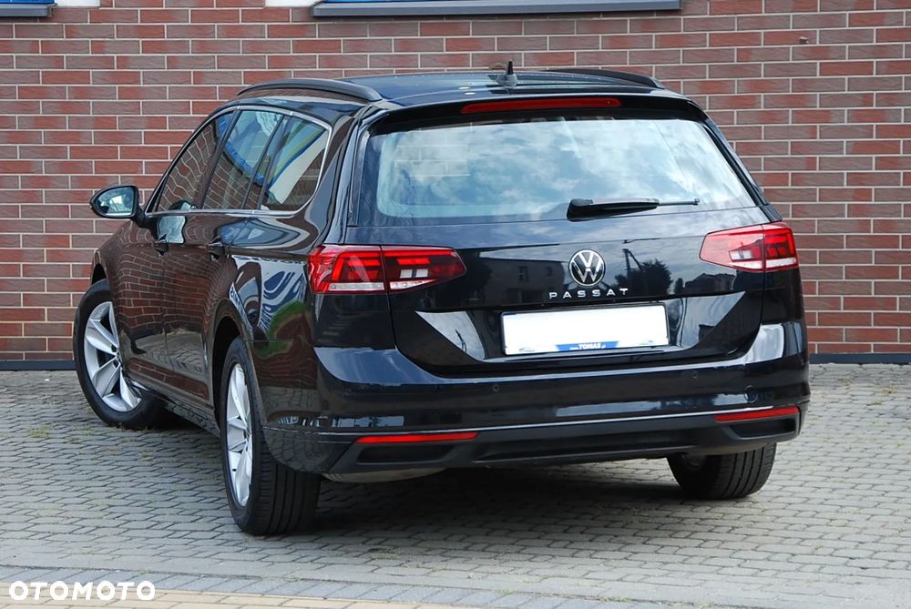 Volkswagen Passat - 30