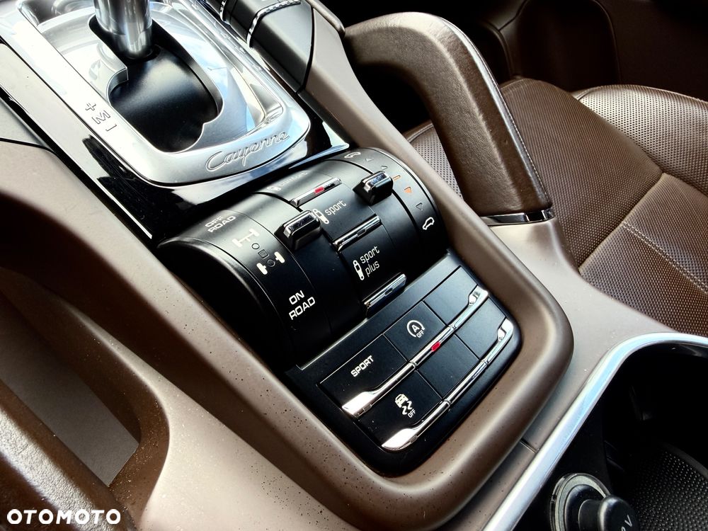 Porsche Cayenne Diesel Platinum Edition - 32
