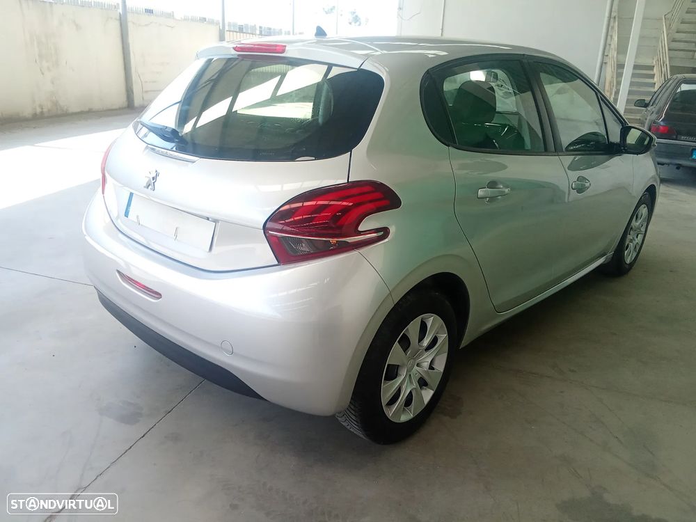 Peugeot 208 1.2 PureTech Active - 4