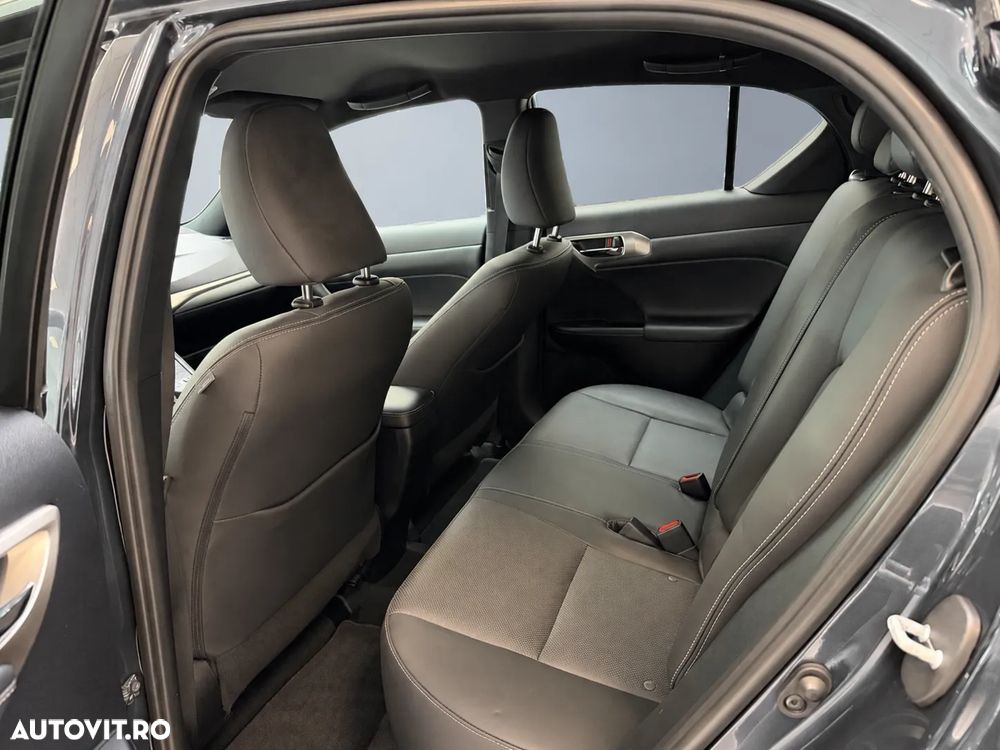 Lexus CT - 6