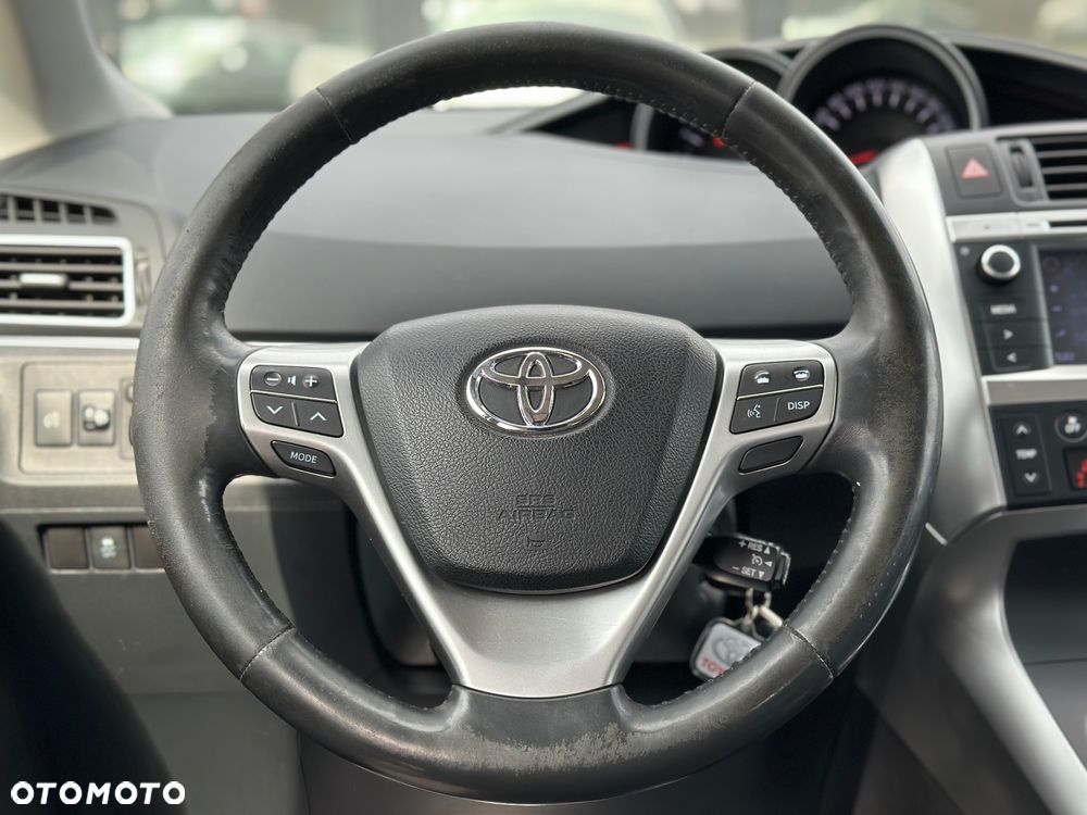 Toyota Verso 2.0 D-4D Active - 12