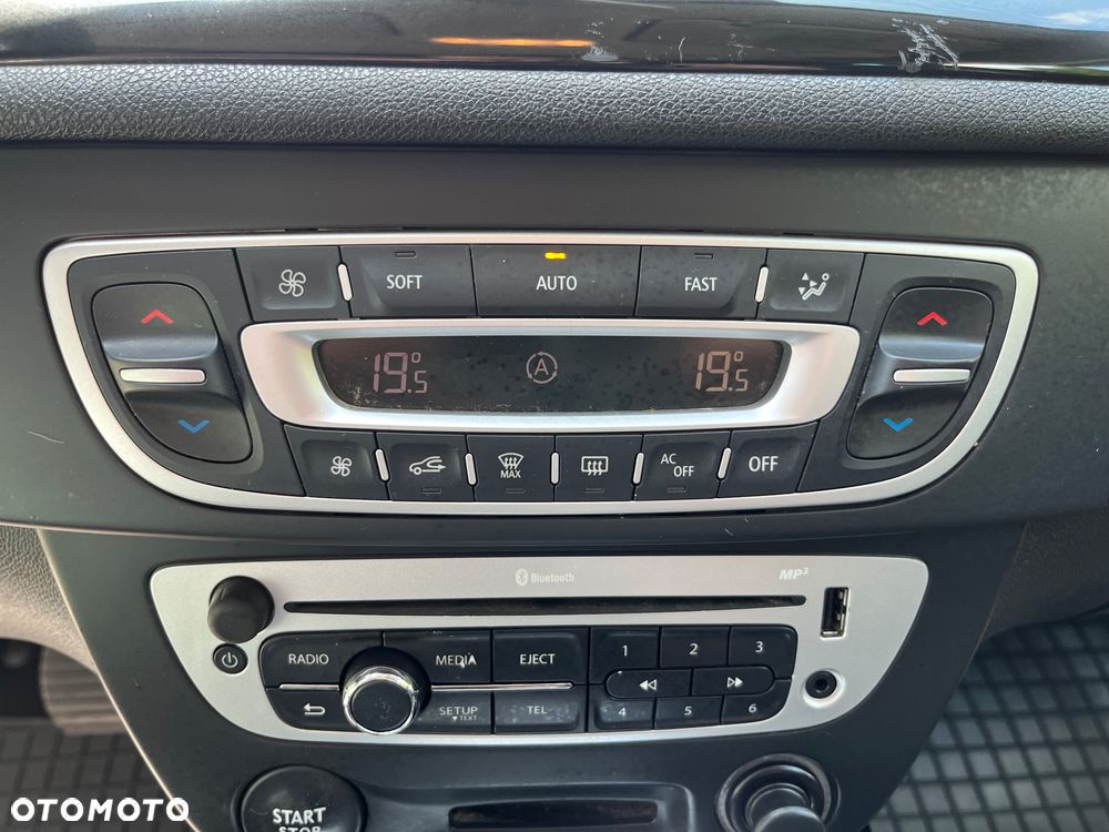 Renault Megane dCi 110 FAP EDC Bose Edition - 8