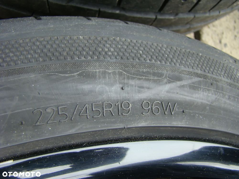 a83 5x112 Audi A6 C7 A6 Allroad C6 A8 D2 A5 B10 A7 4G8 8,5jx19 opony lato 225/45 - 9