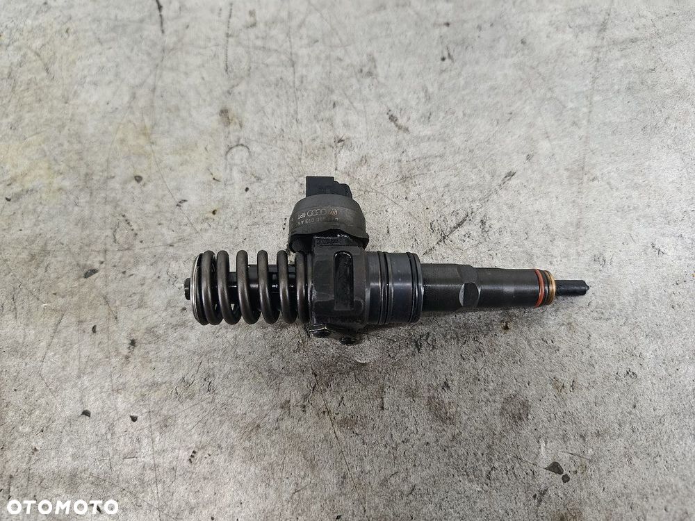 POMPOWTRYSK VW PASSAT B5 FL 038130073AR BOSCH 1.9 TDI - 1
