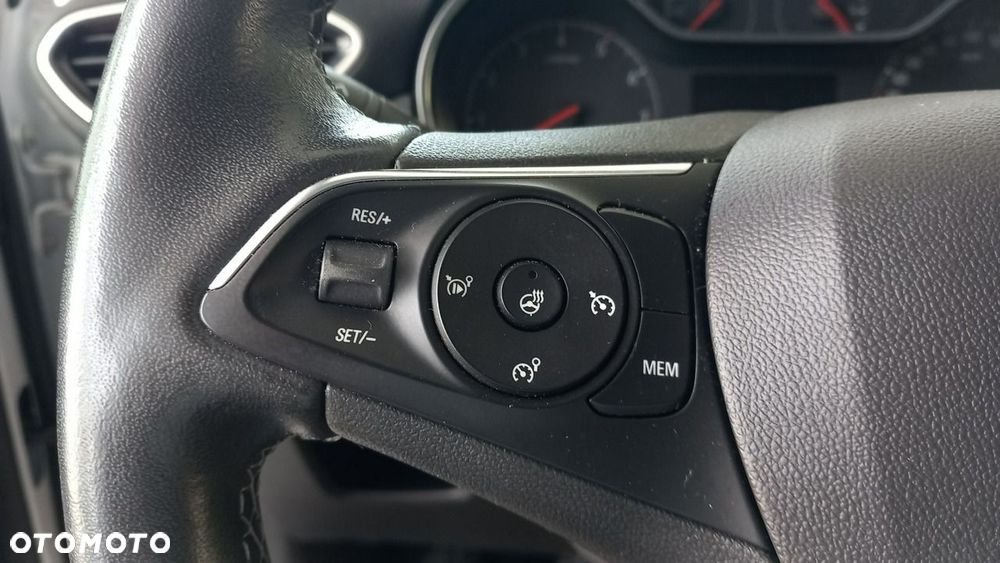 Opel Crossland X - 24
