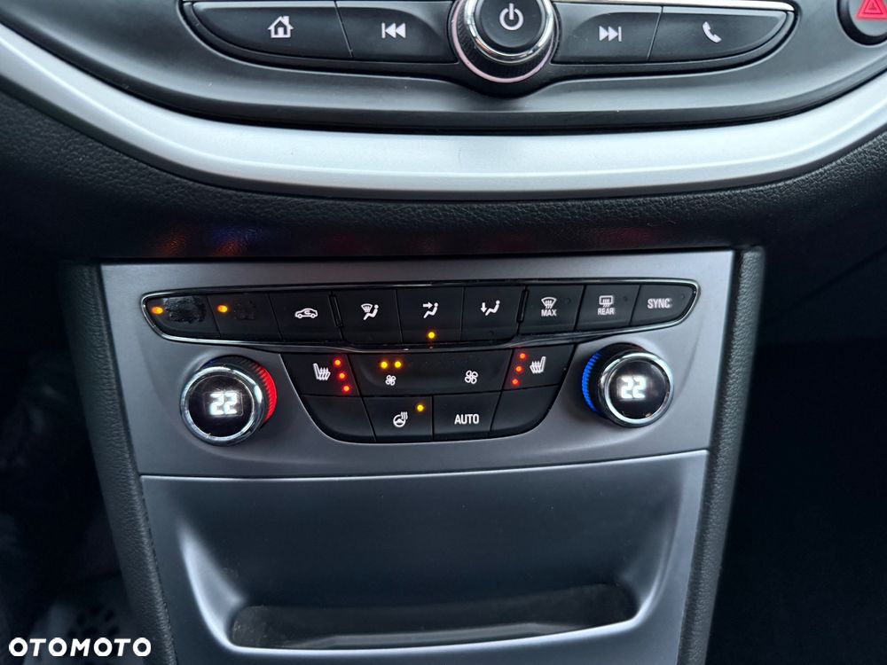 Opel Astra 1.4 T Elite - 6