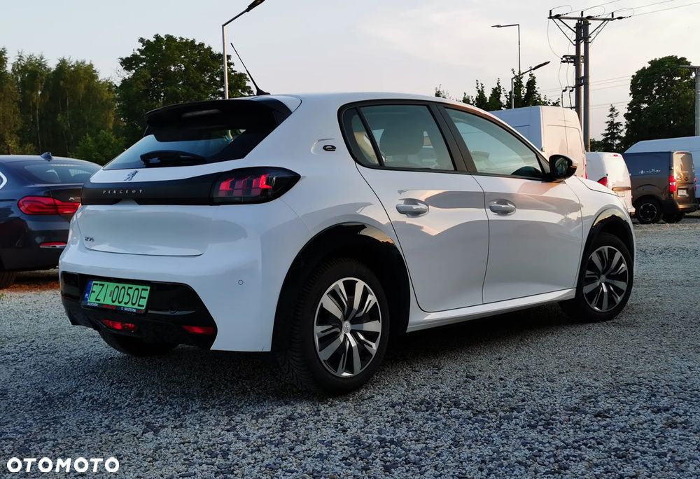 Peugeot 208 - 19