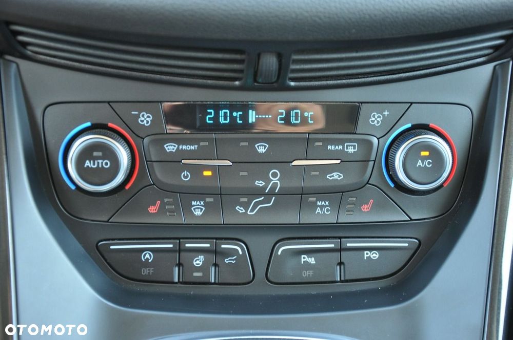 Ford Kuga 2.0 TDCi 4x4 Titanium - 17