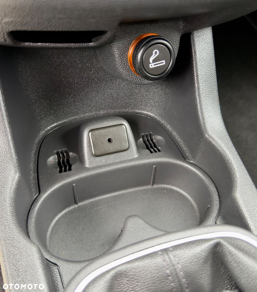 Opel Corsa 1.4 16V Color Edition - 17