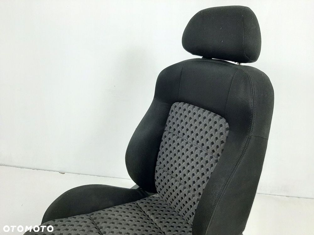 SEAT LEON I 1.9TDI 00R FOTEL PRAWY PASAZERA - 10