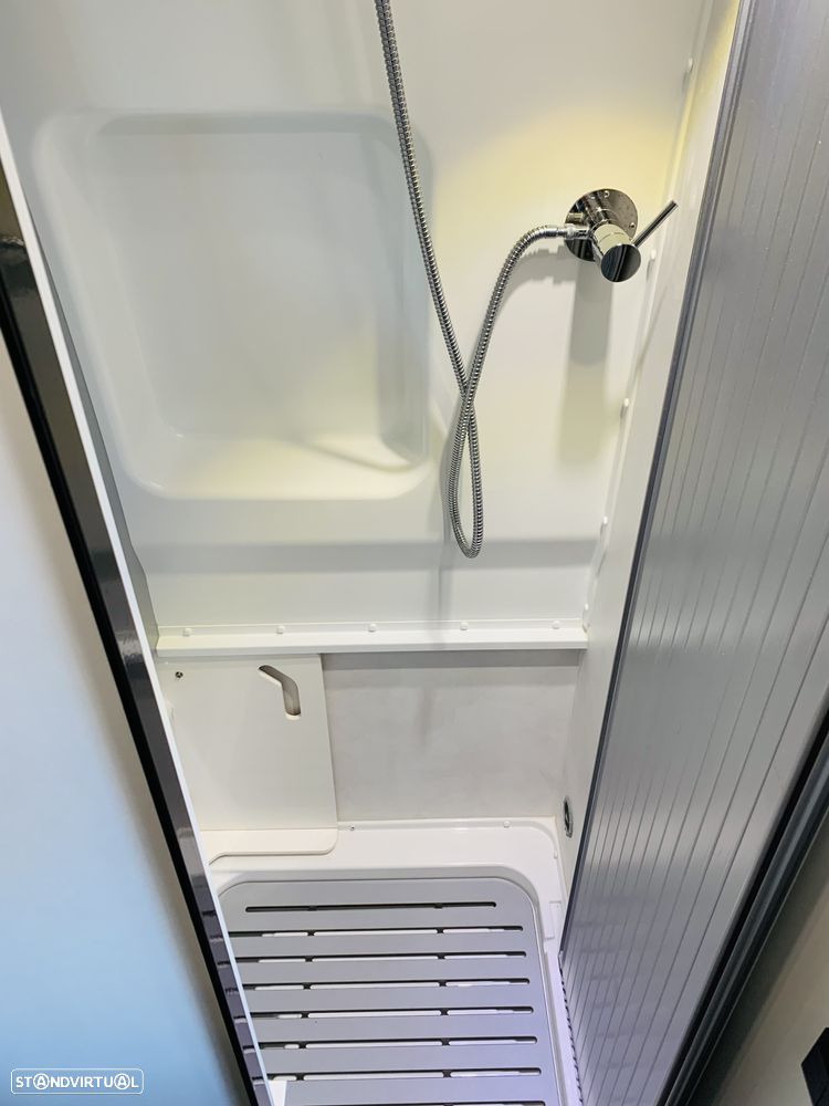 Pilote V600 Pop Up, 140CV - 15