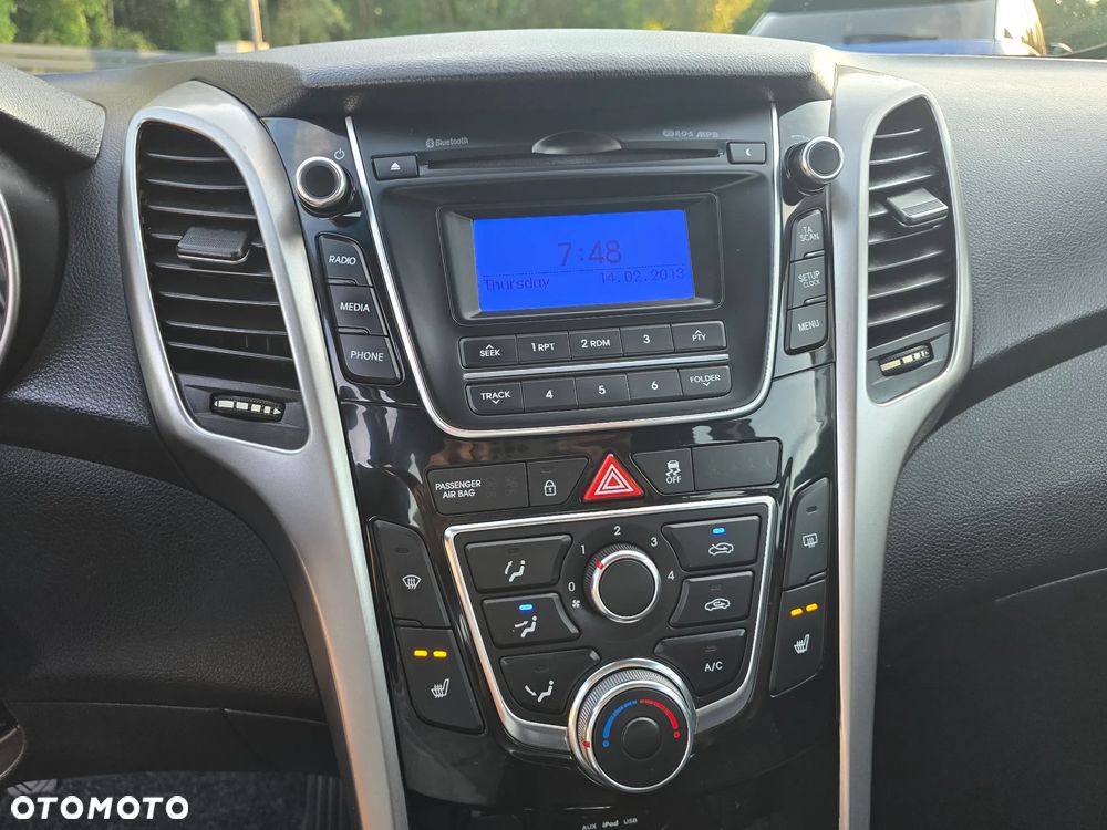 Hyundai i30 blue 1.4 Passion - 34