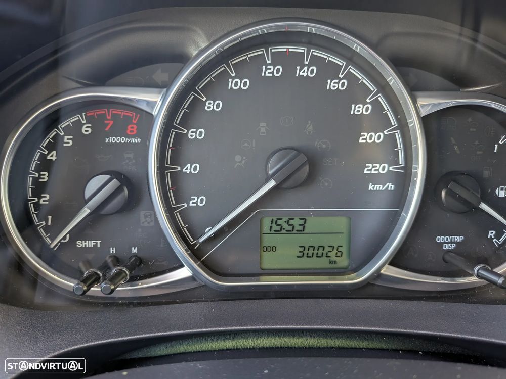 Toyota Yaris 1.0 VVT-i Exclusive - 10