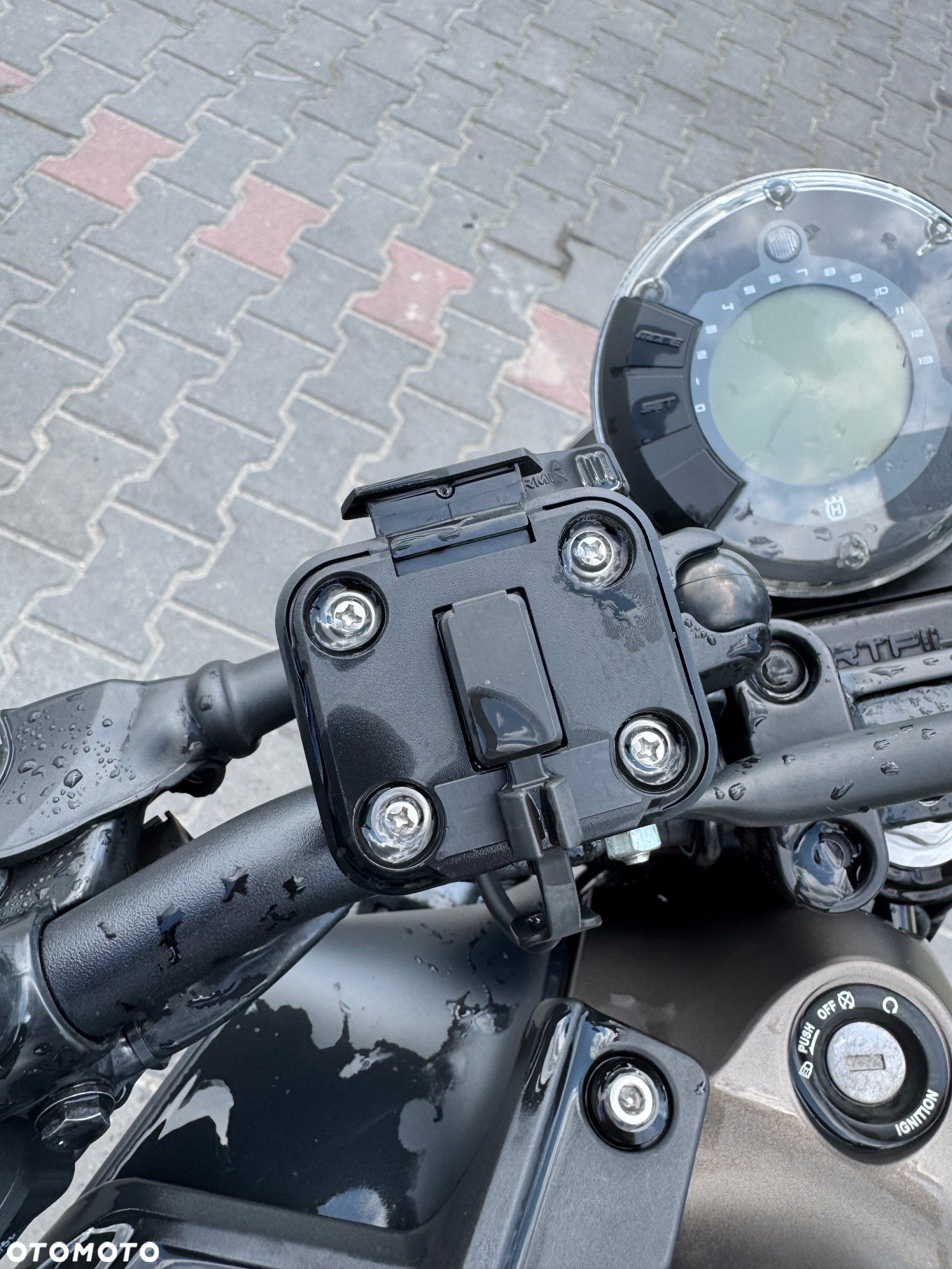 Husqvarna Svartpilen - 13