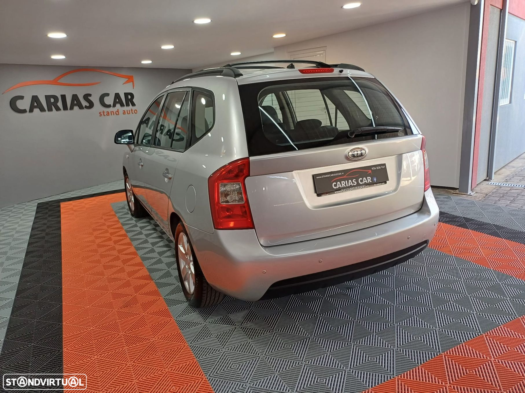 Kia Carens 2.0 CRDi EX - 6