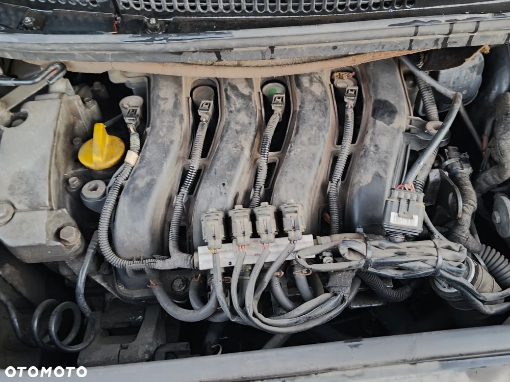 Renault Scenic 1.6 16V Expression - 12