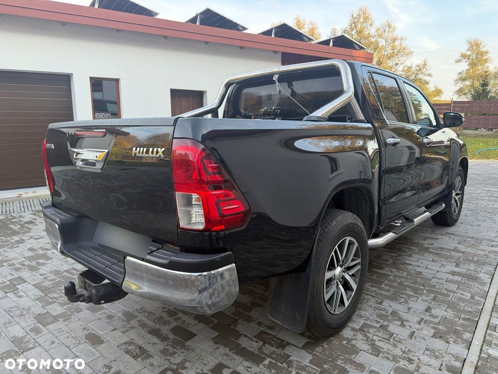 Toyota Hilux 2.4 D-4D Double Cab SR5 4x4 - 26