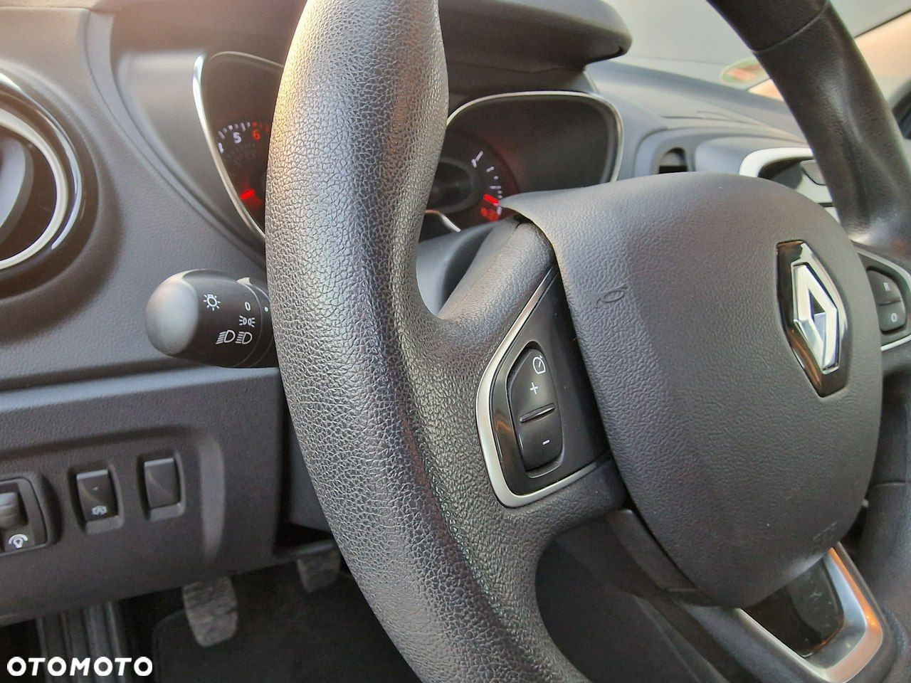 Renault Captur - 10