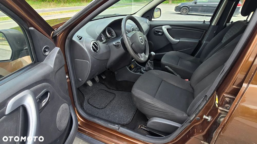 Dacia Duster 1.6 16V 4x2 - 12