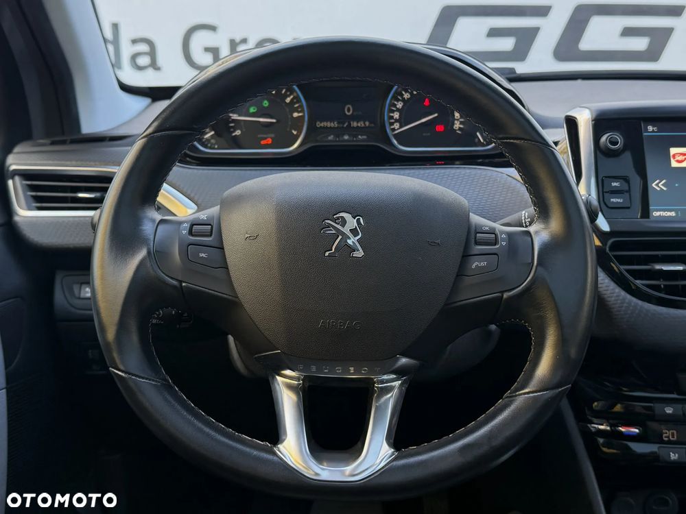 Peugeot 2008 1.2 Pure Tech Allure S&S EAT6 - 11