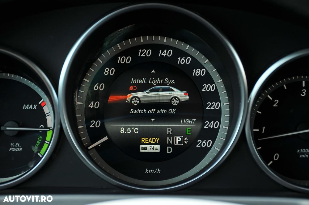 Mercedes-Benz E - 16